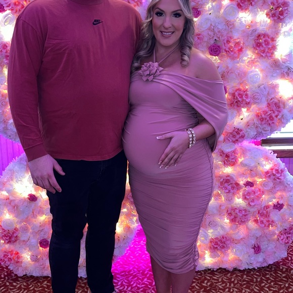 Club London Maternity Dress - Picture 2 of 9